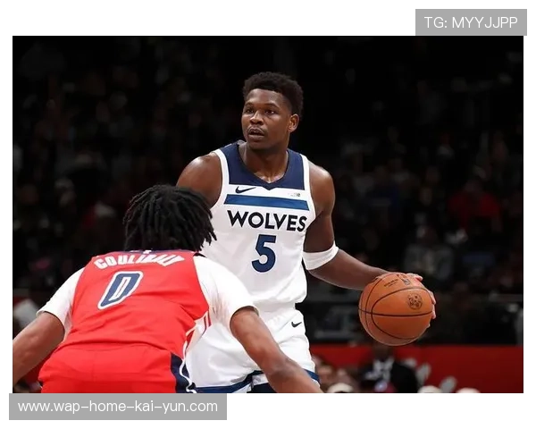 爱德华兹密集防守解围35次 狼队顽强防守展现保级决心